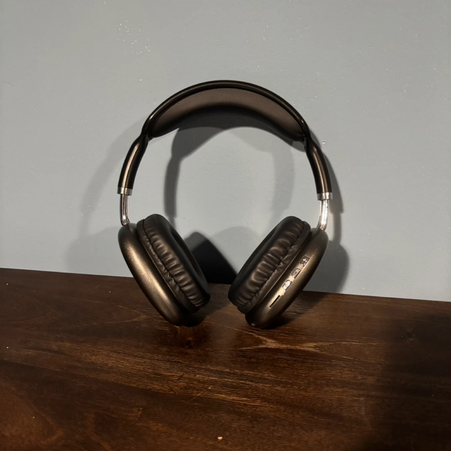 Black Headphones - photo 2