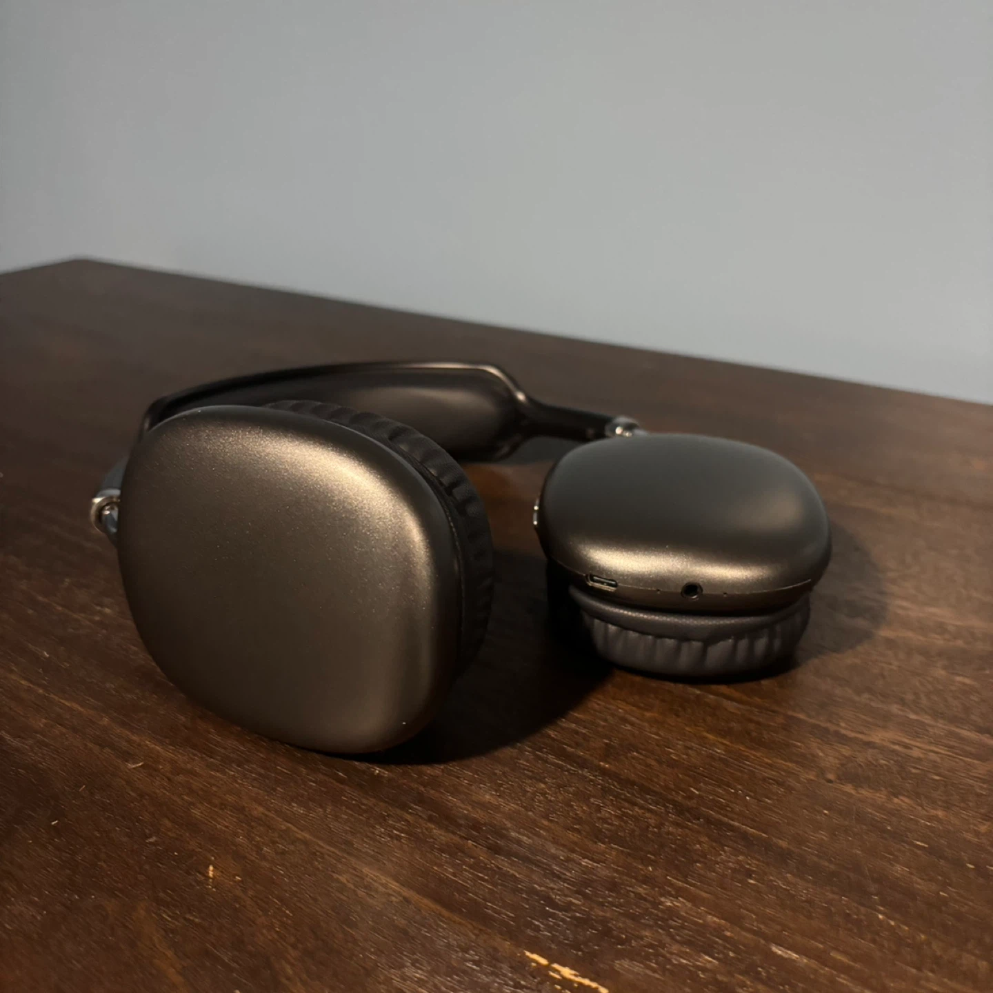 Black Headphones - photo 3