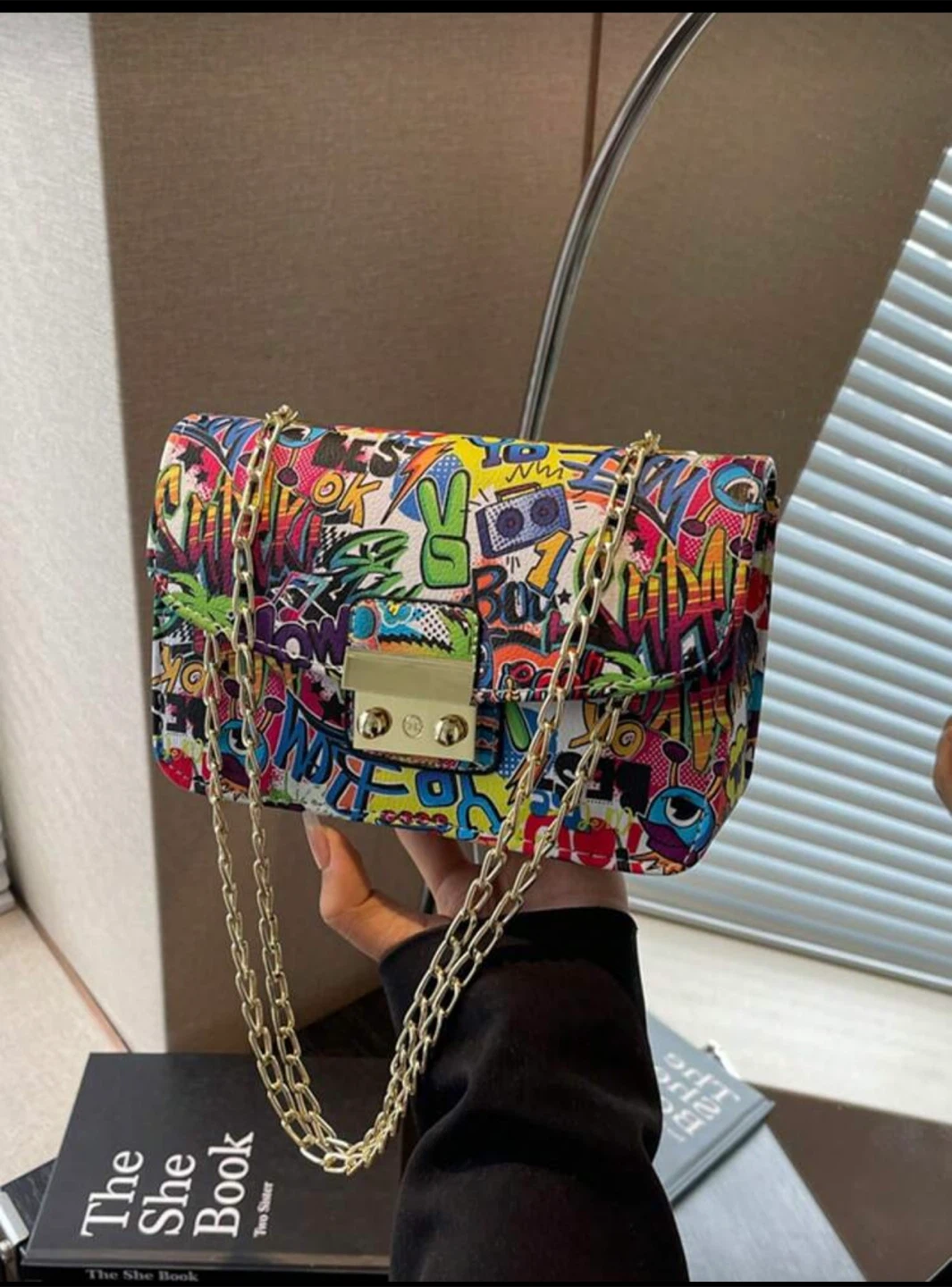 Graffiti Print Chain Shoulder Bag