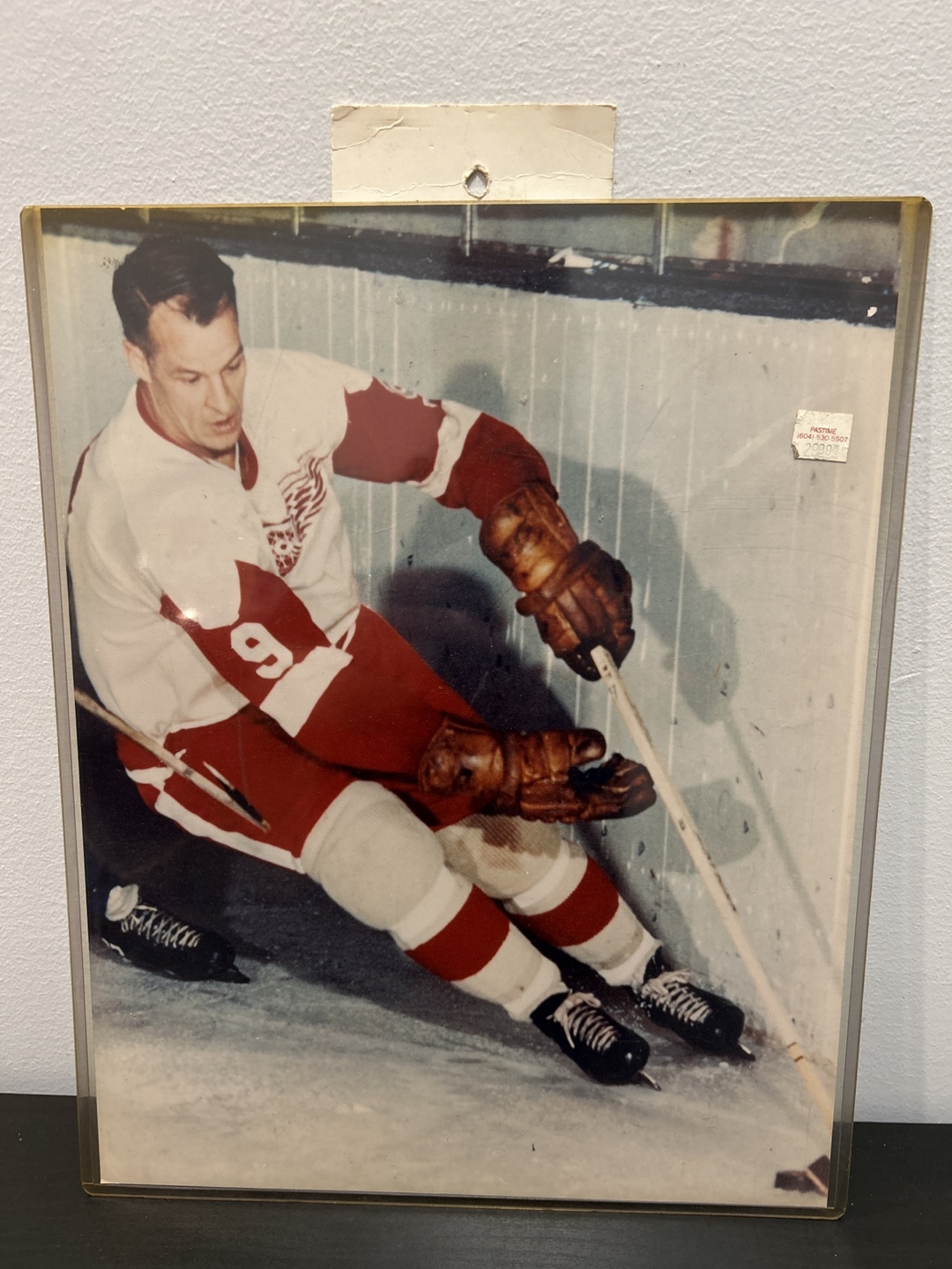 Vintage Hockey Photo of Gordie Howe - photo 4