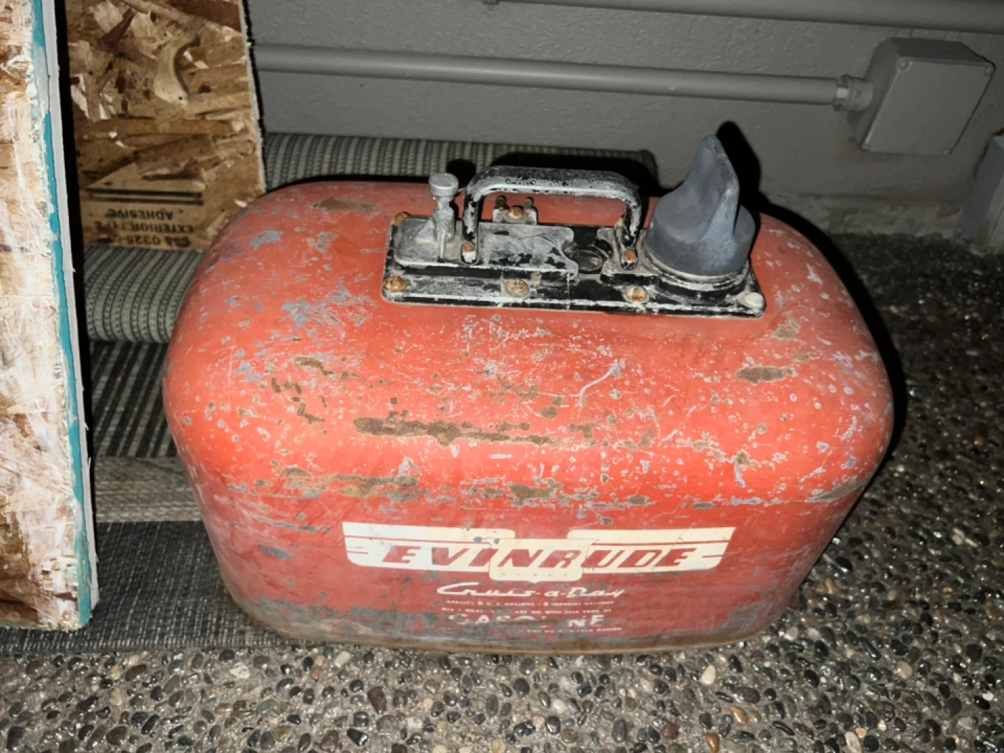 Evinrude "Cruis-A-Day" 6 Gallon Outboard Fuel Tank - photo 2