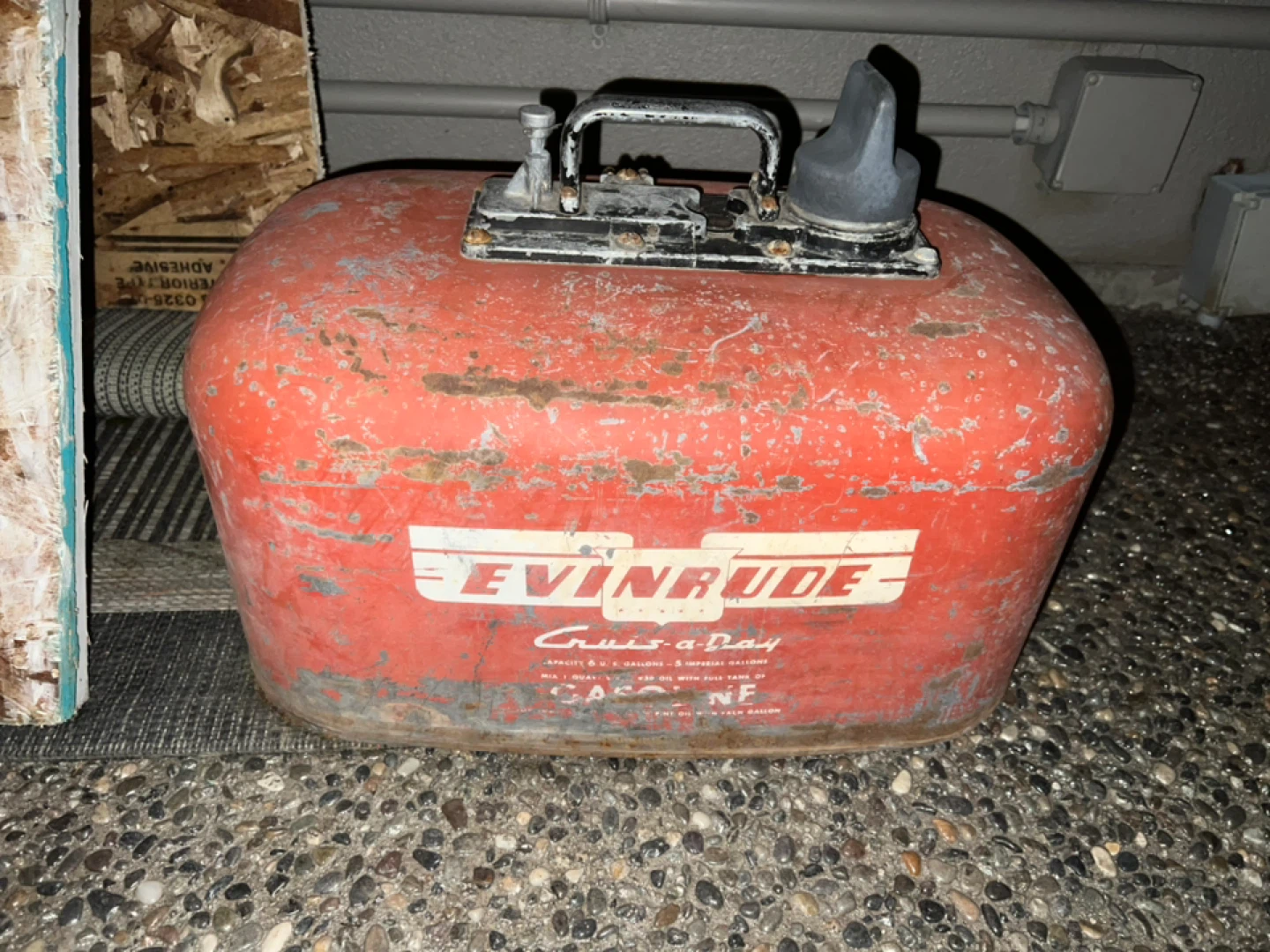 Evinrude "Cruis-A-Day" 6 Gallon Outboard Fuel Tank