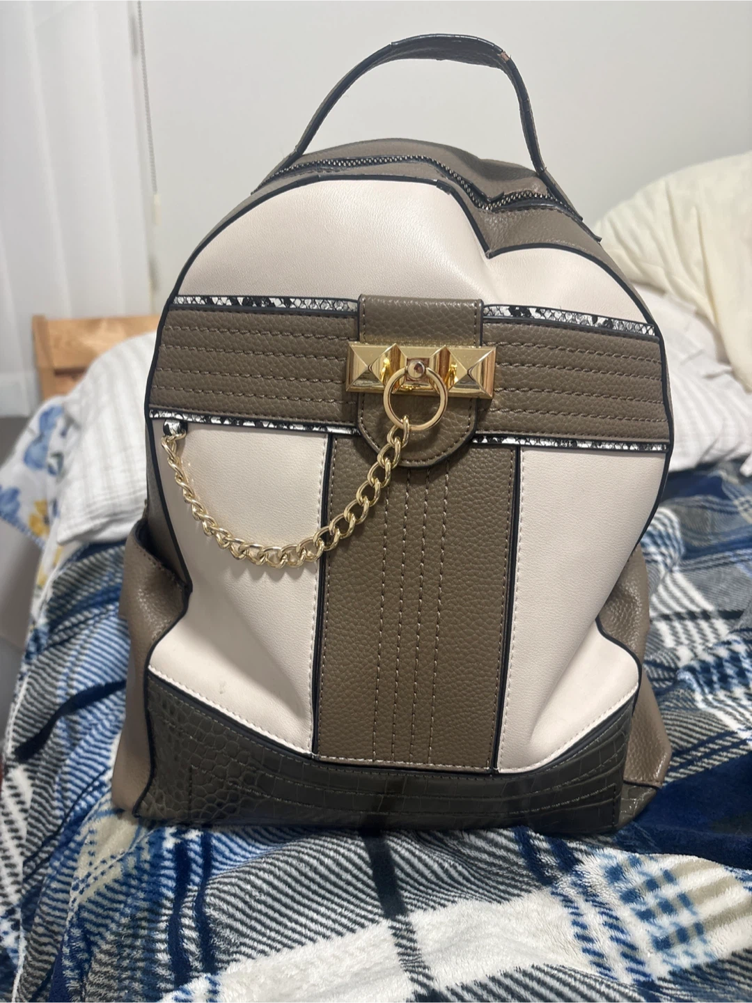 Heart-shaped Colour Block Backpack