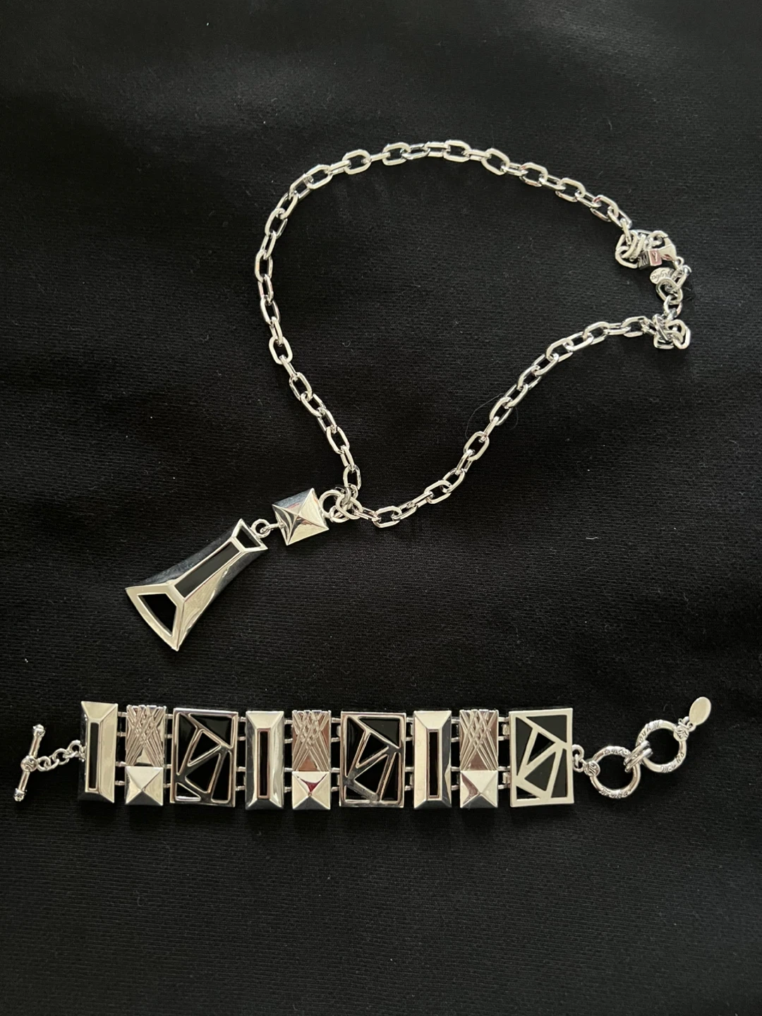 Silver geometric necklace and bracelet set
