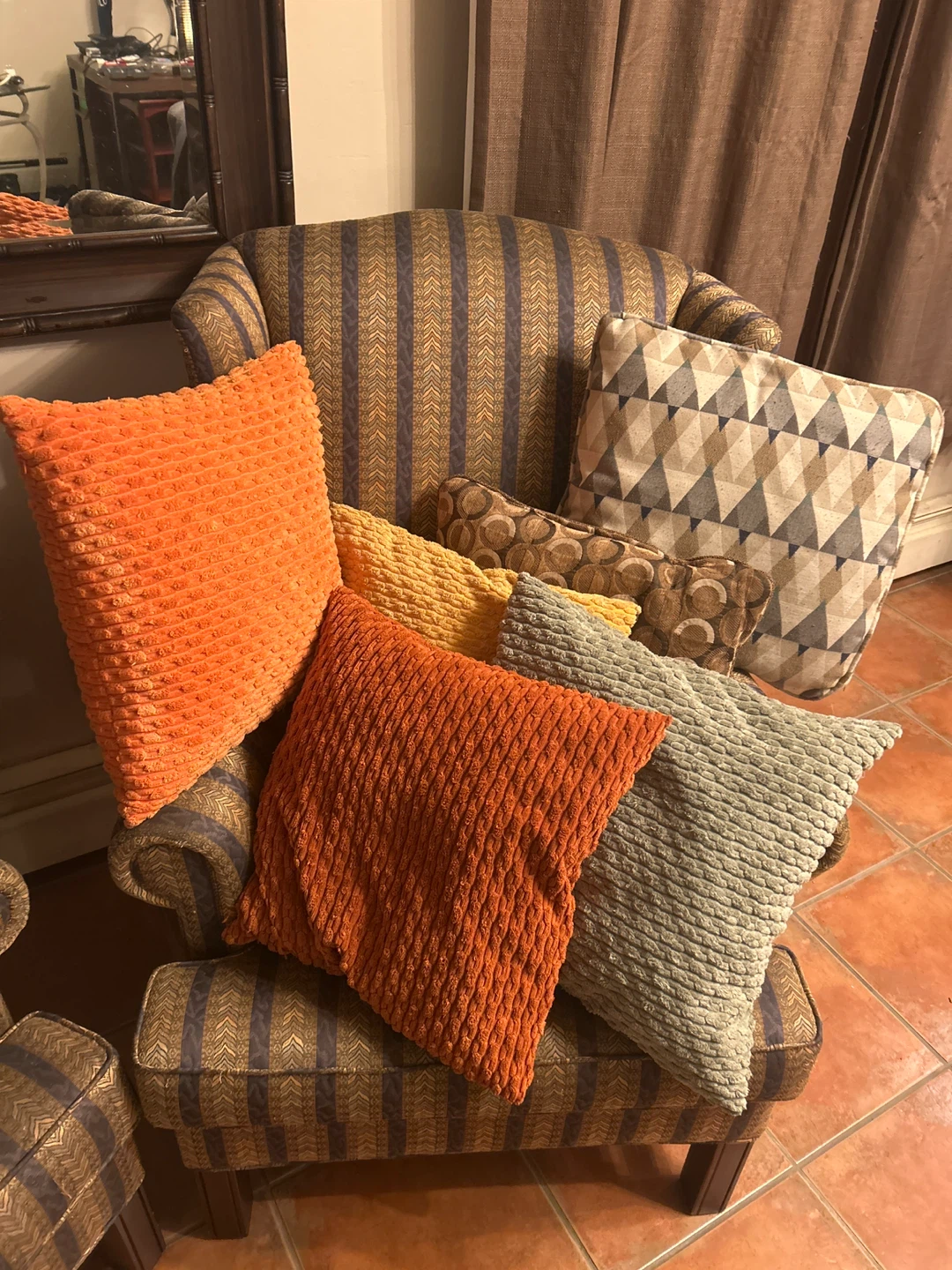 7 pillows for couch/bed