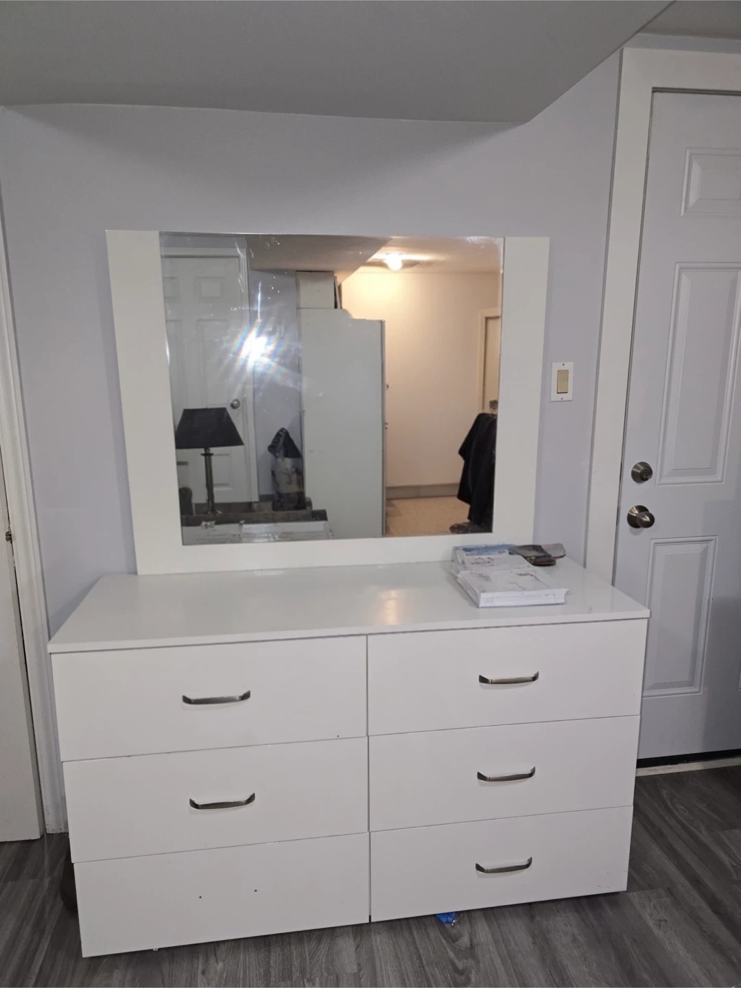 White 6-Drawer Dresser with Mirror