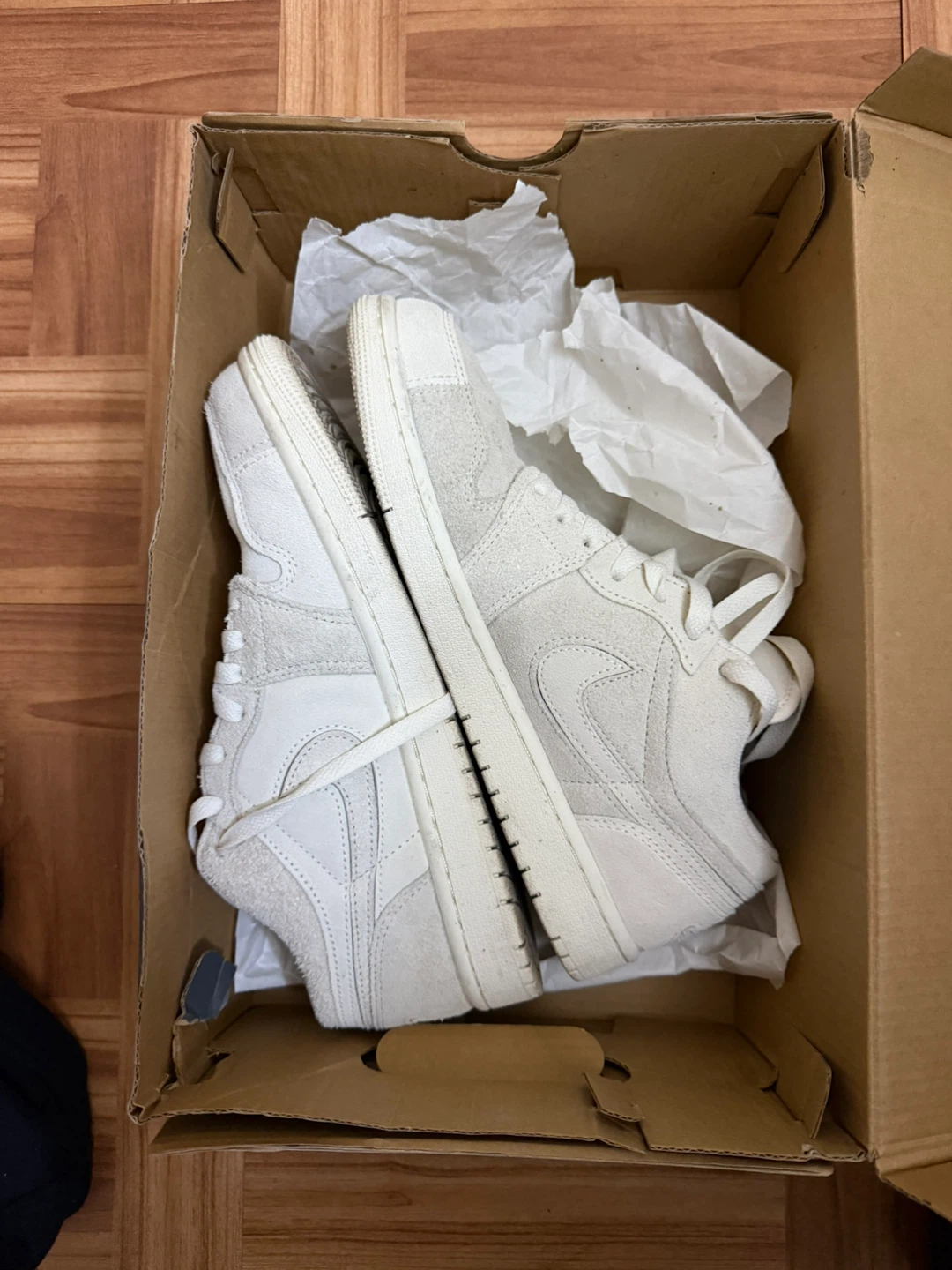 Nike Air Jordan 1 Low SE Sail",