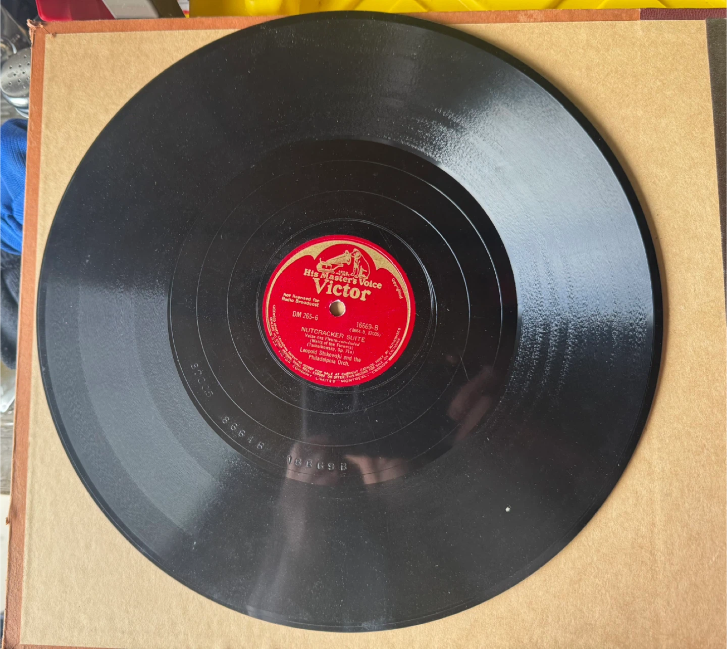 Tchaikovsky Nutcracker Album by Victor - photo 4