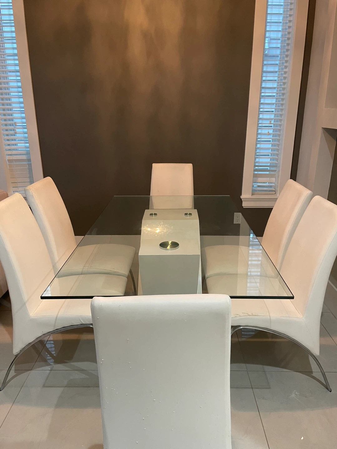 Modern Glass Dining Table (Need Gone ASAP) - photo 2
