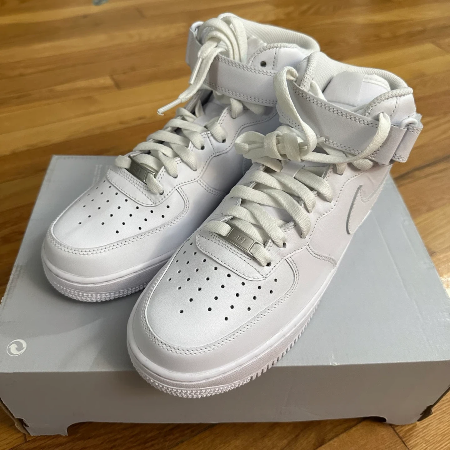 Nike Air Force 1 Mid '07 White Sneakers