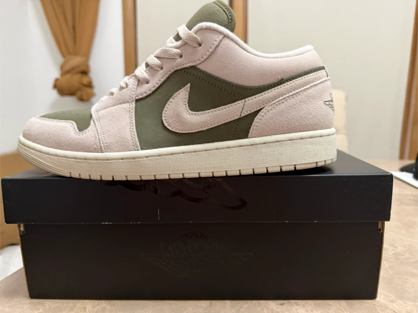 Air Jordan 1 Low SE Olive/Sand Sneakers Size 13 - photo 4
