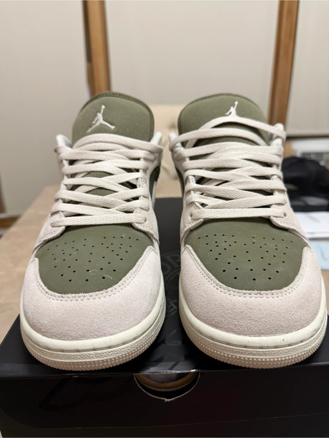 Air Jordan 1 Low SE Olive/Sand Sneakers Size 13 - photo 3