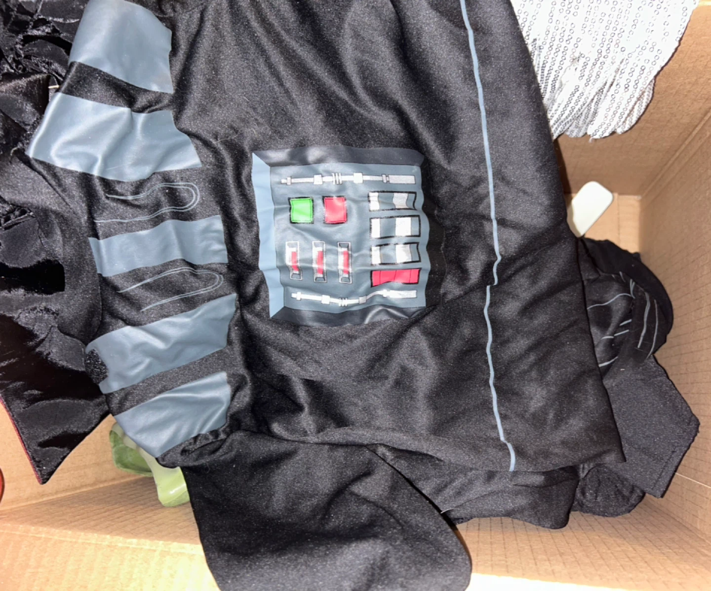 Awesome Costume and Dress-up Box - photo 2