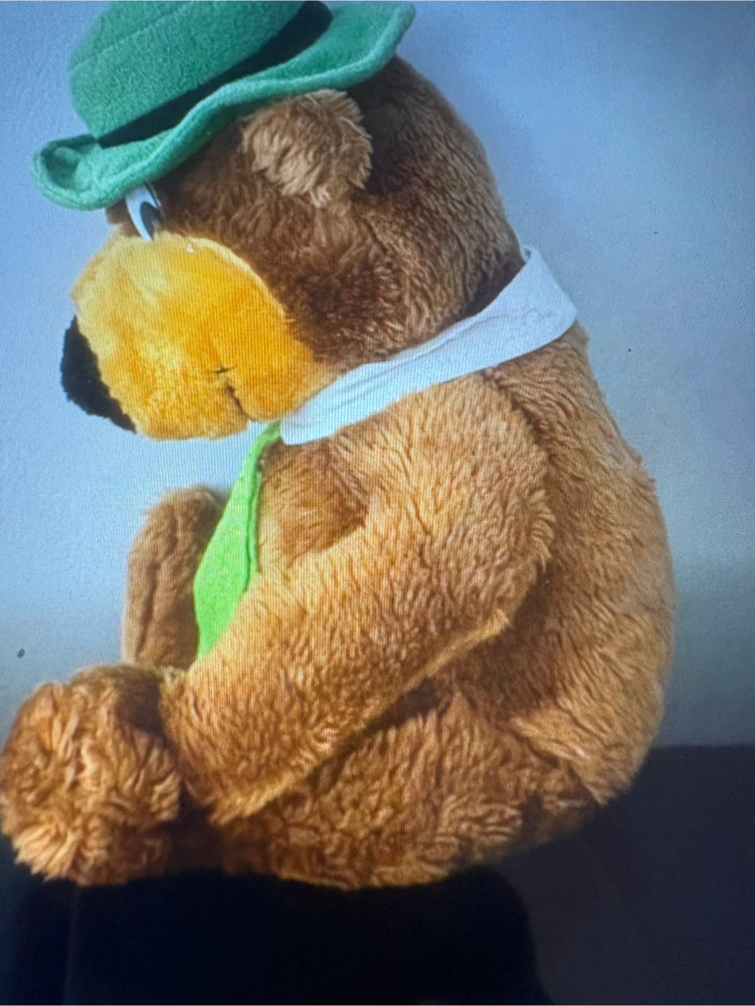 Peluche Yogi Bear avec chapeau vert et cravate - photo 3
