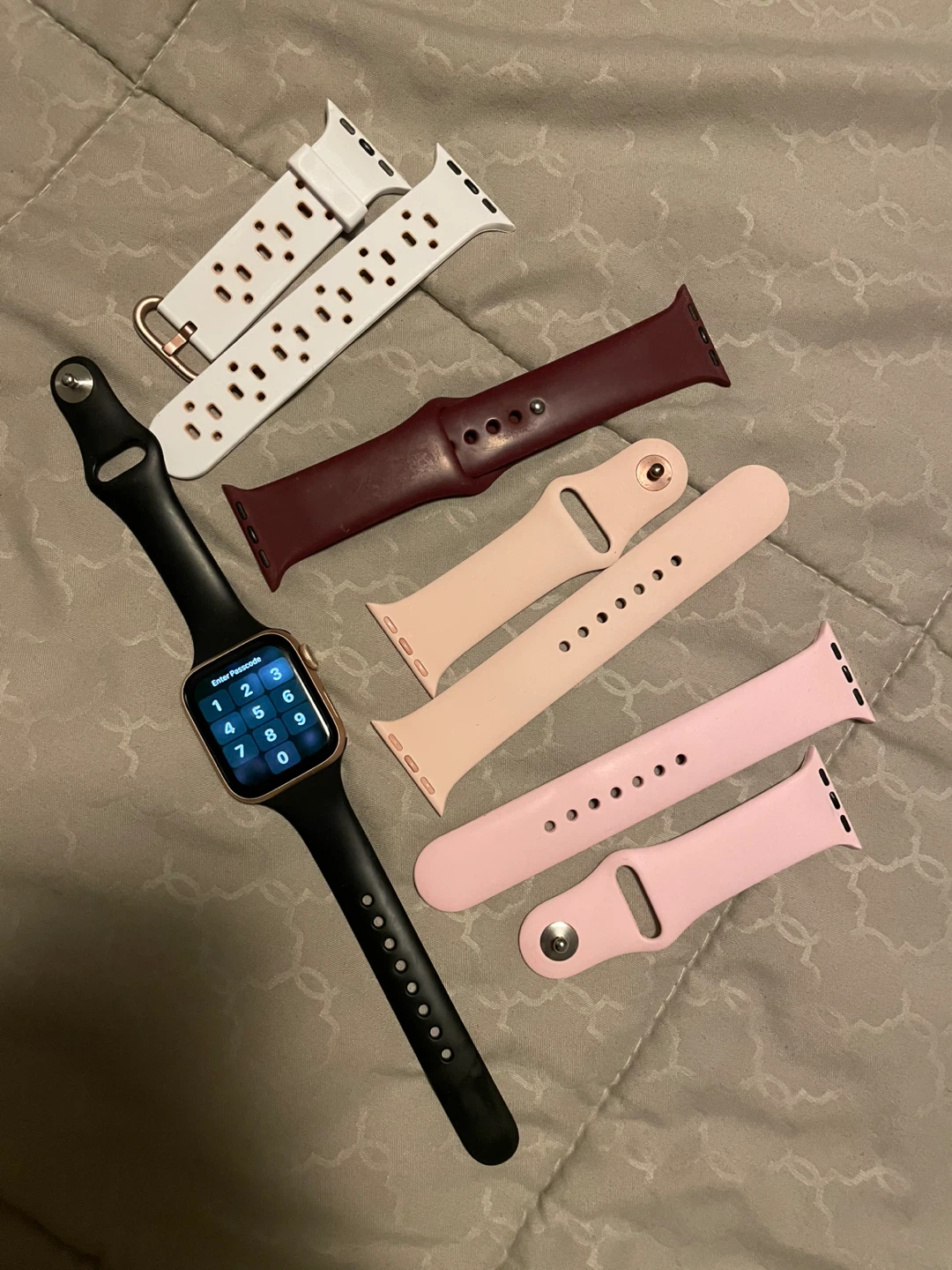 Apple Watch Series 4 - photo 2