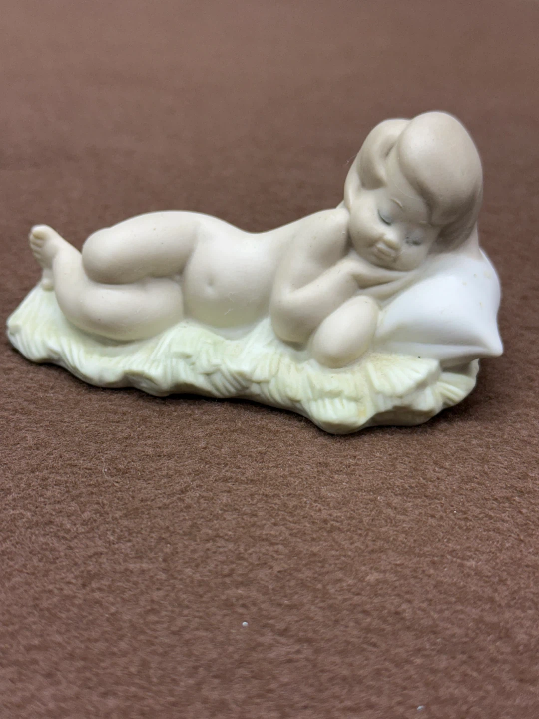 Lladro 4670 Porcelain Figurine Baby Sleeping MATTE - photo 2