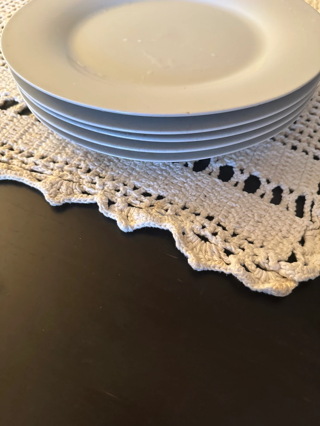 Set of 4,5 White Dinner Plates 🥕