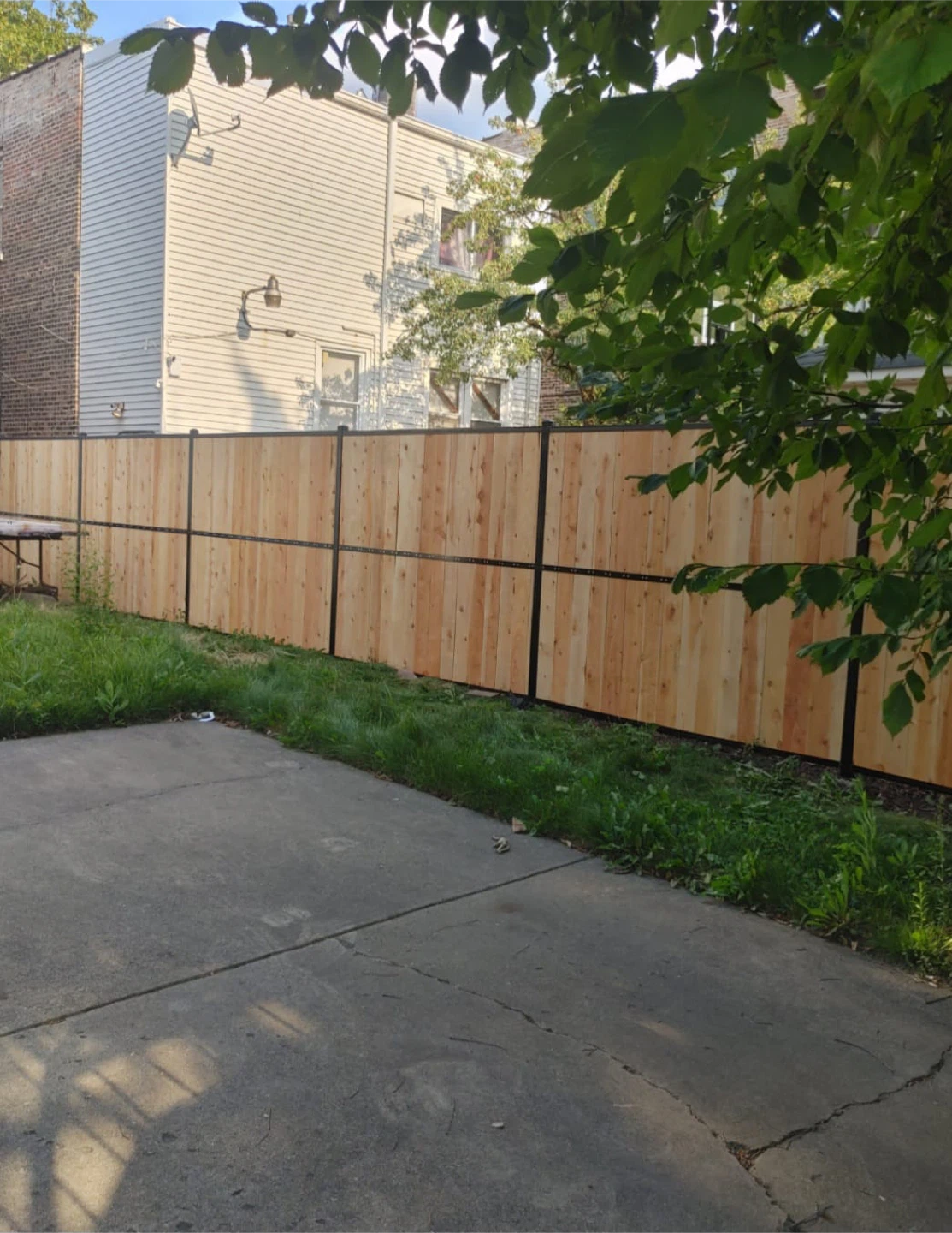 Fence of wood and fence metal - photo 3