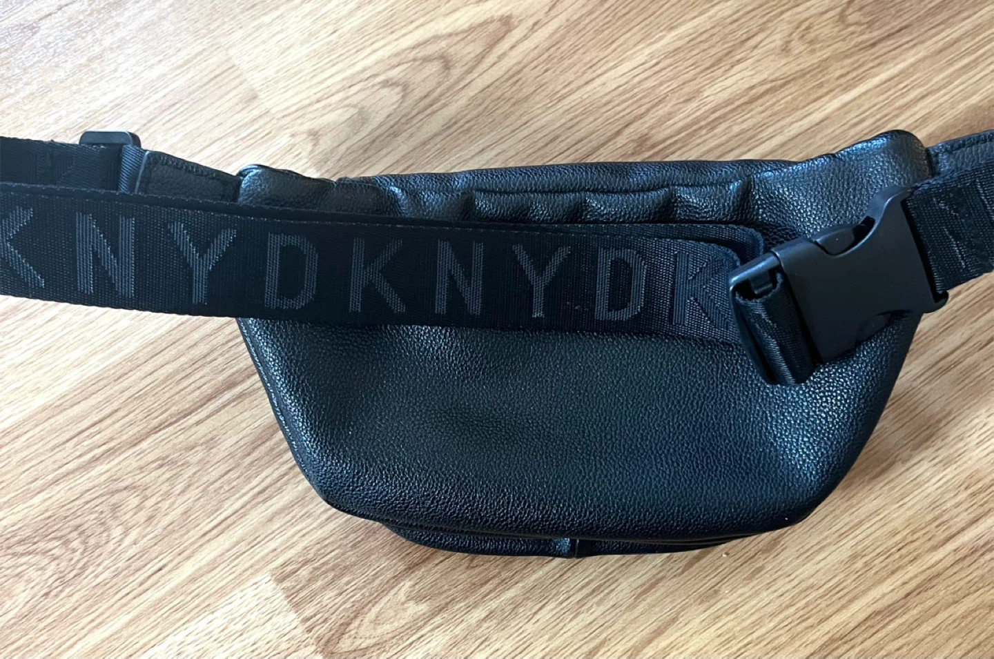 DKNY Fanny Pack 🥕📸 - photo 3