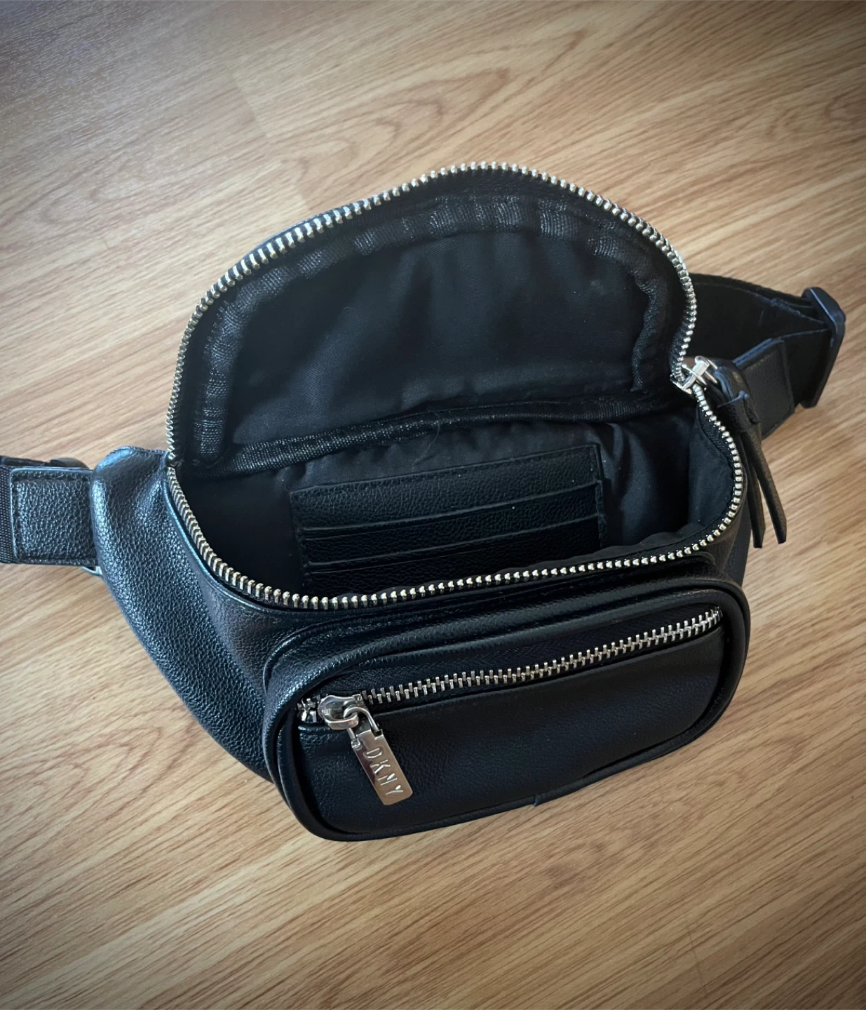 DKNY Fanny Pack 🥕📸 - photo 4