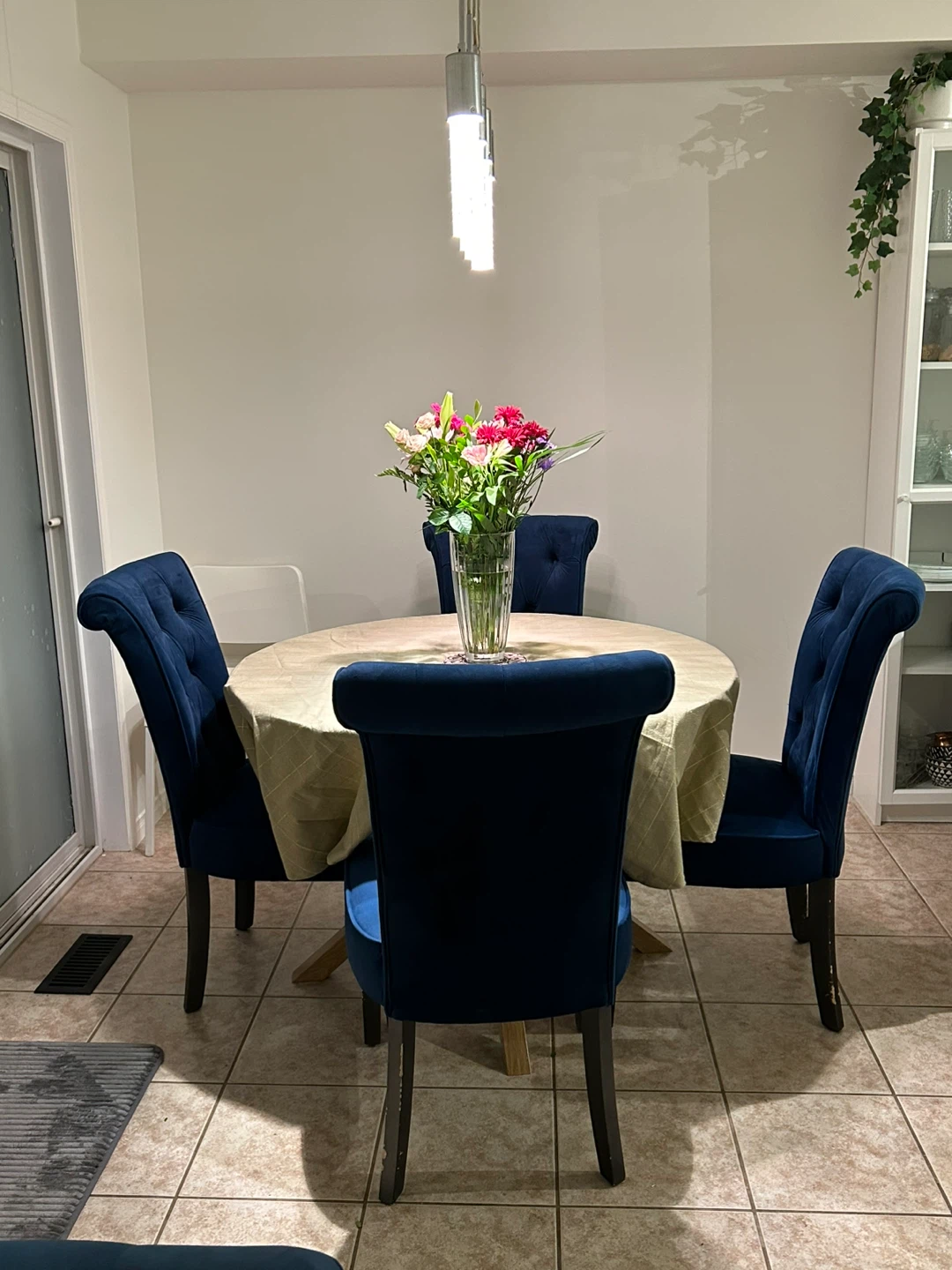 Modern Round Glass Dining Table - photo 3