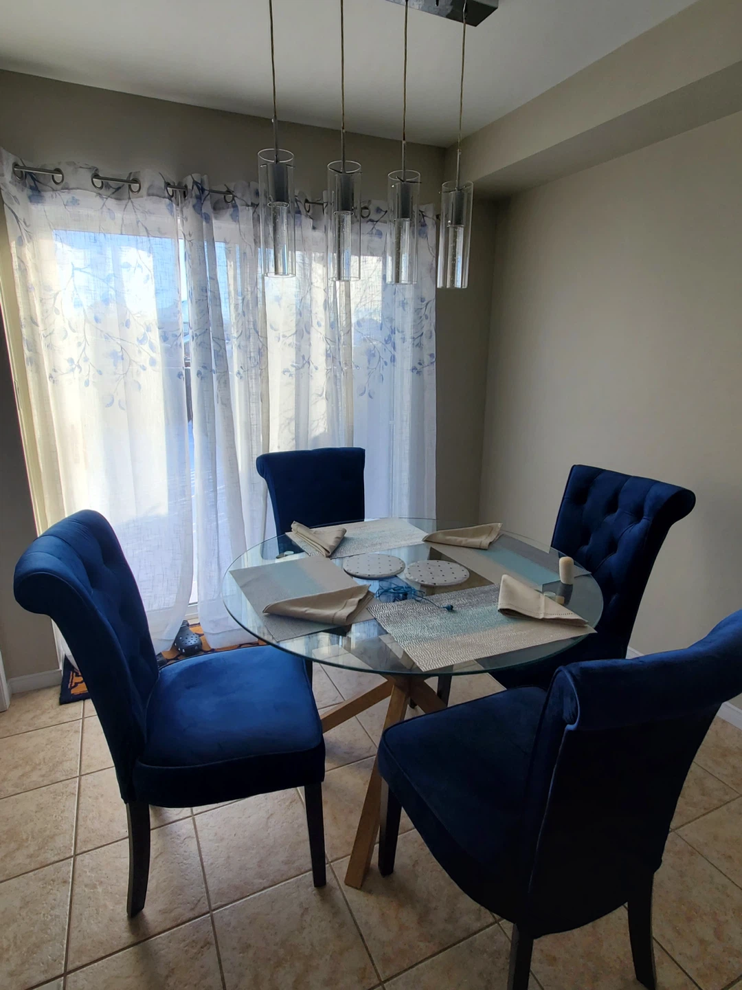 Modern Round Glass Dining Table - photo 4