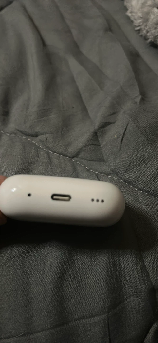 Apple AirPods Pro (2nd generation) - photo 3