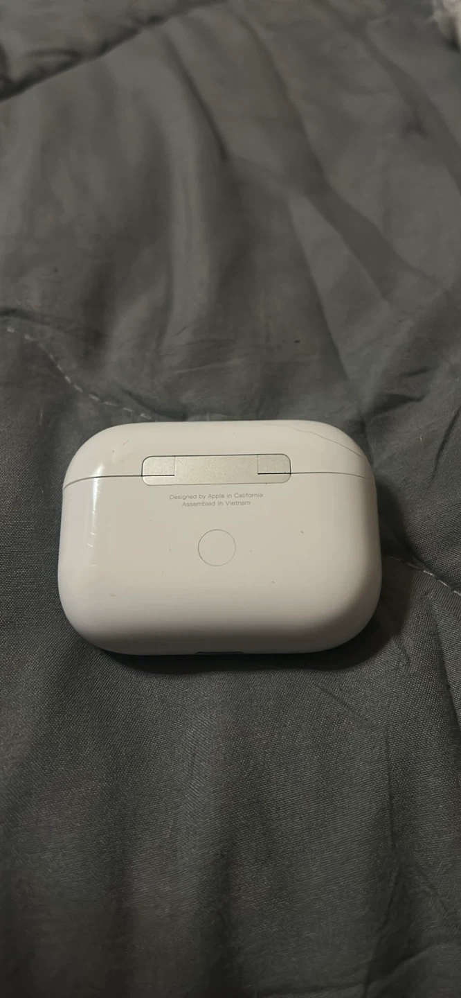 Apple AirPods Pro (2nd generation) - photo 2