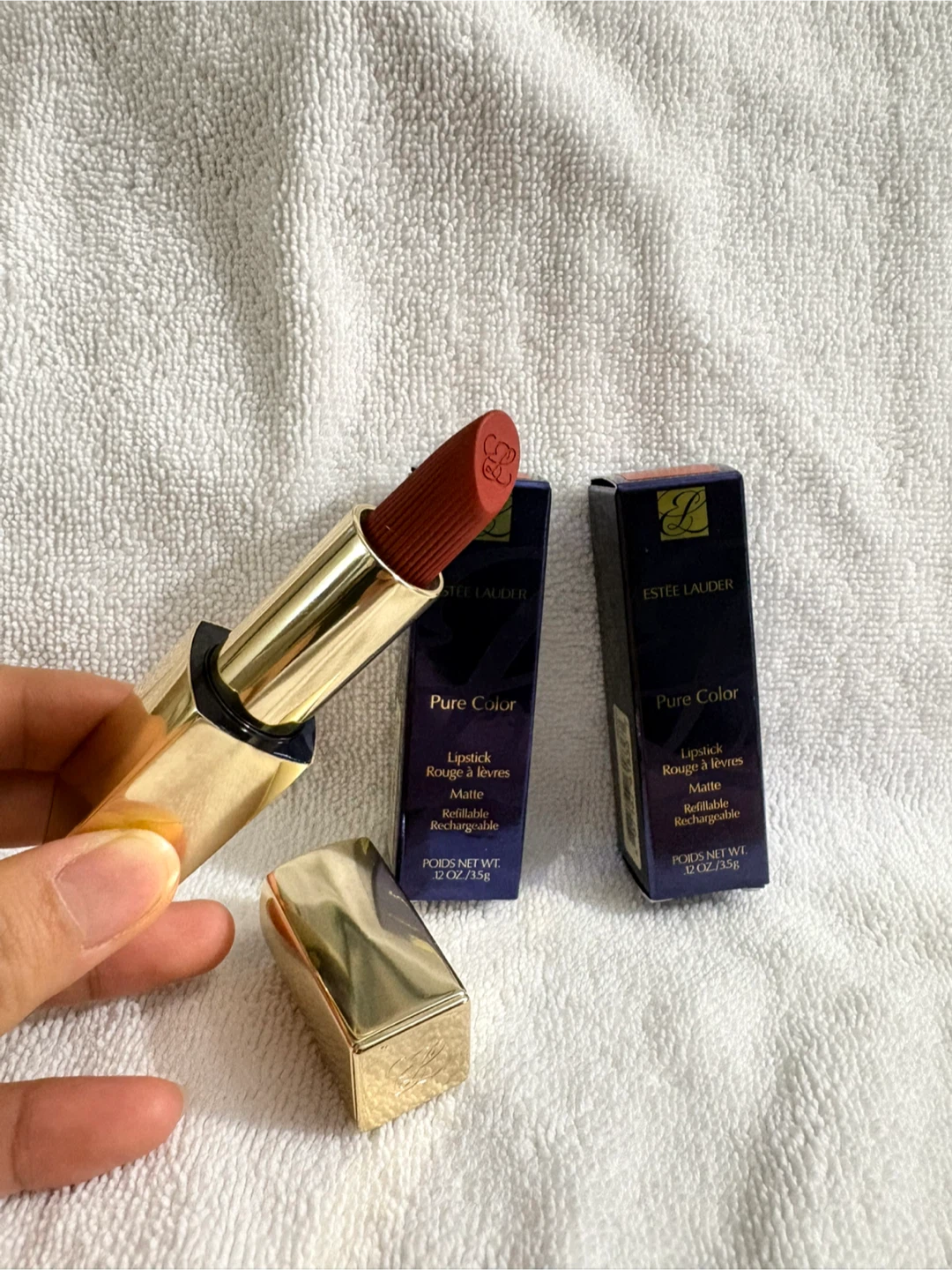 Estee Lauder Pure Color Matte Lipstick - 569 Fearless - photo 3
