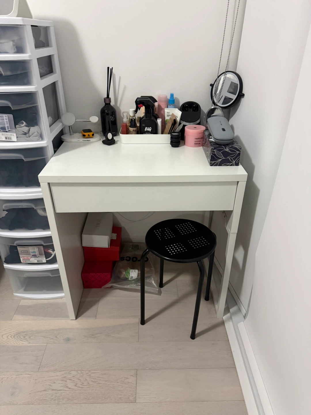 White Vanity Desk with Drawer and Stool - photo 2
