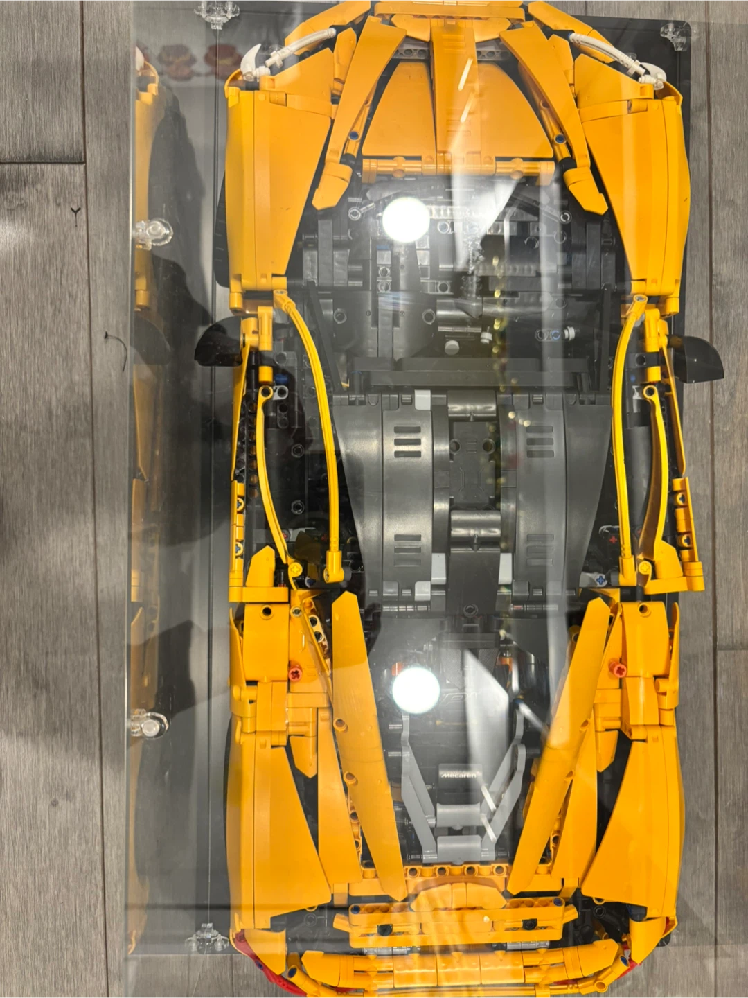 LEGO Technic McLaren Senna GTR 42123 - photo 4