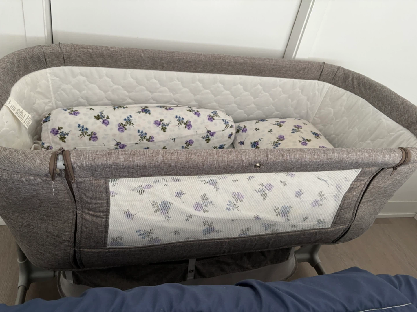 Grey Bassinet with Wheels - photo 4