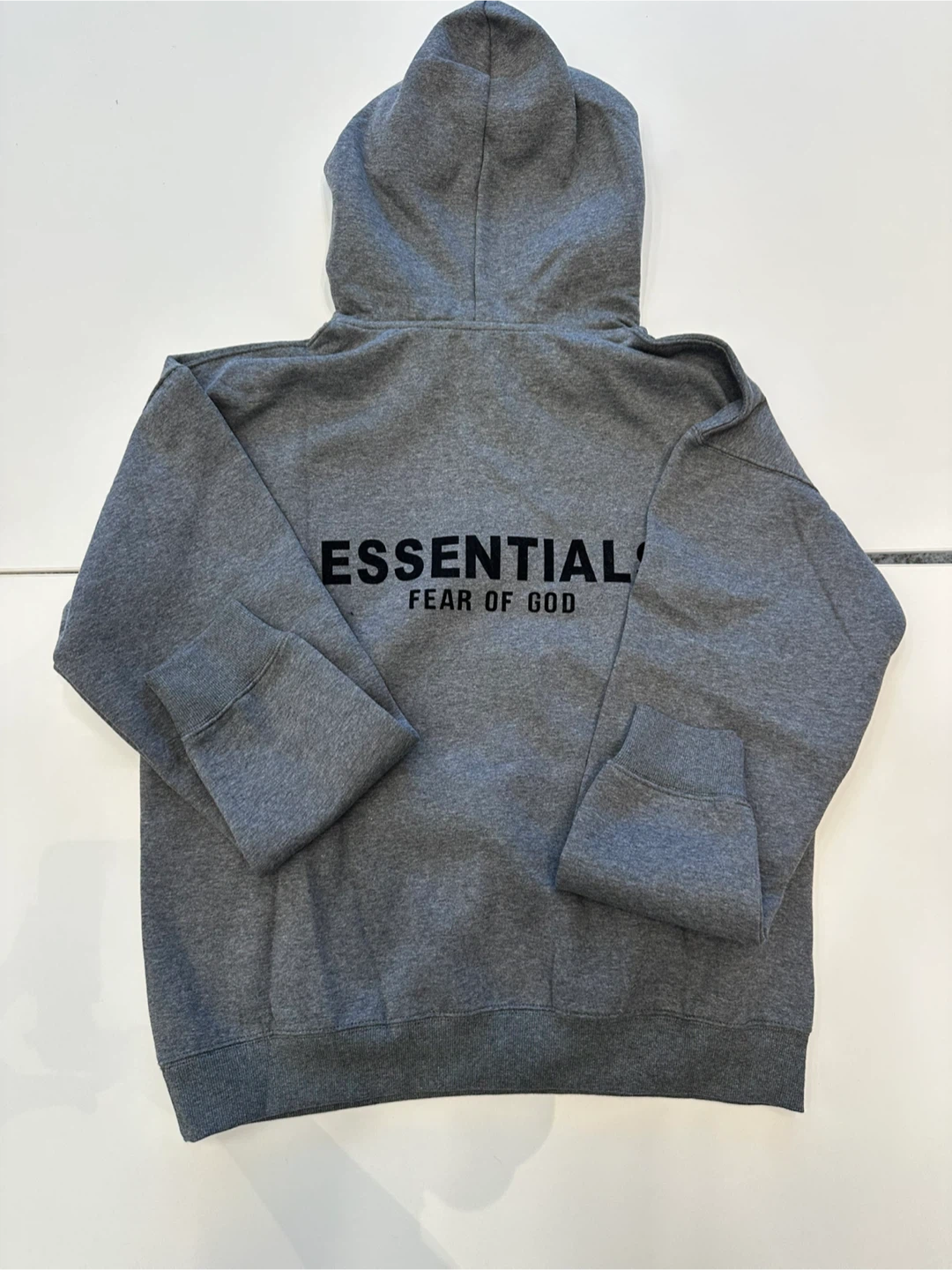 Dark grey Essentials set
