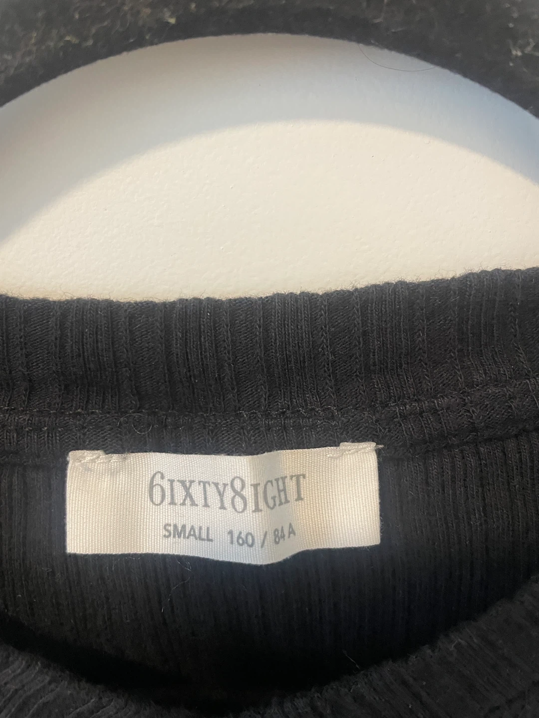 Sixty8ight Black Ribbed V-Neck Crop Top - photo 2