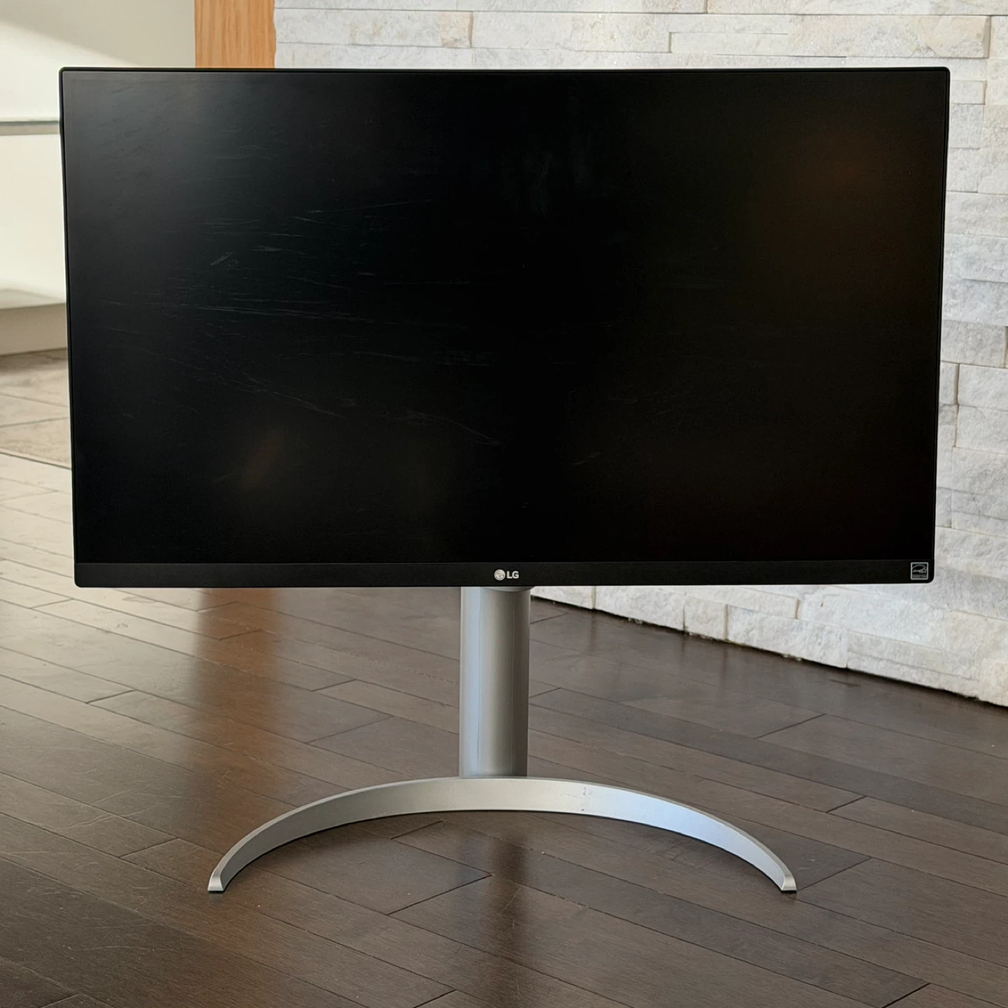 LG 27UP650-W 27" Monitor