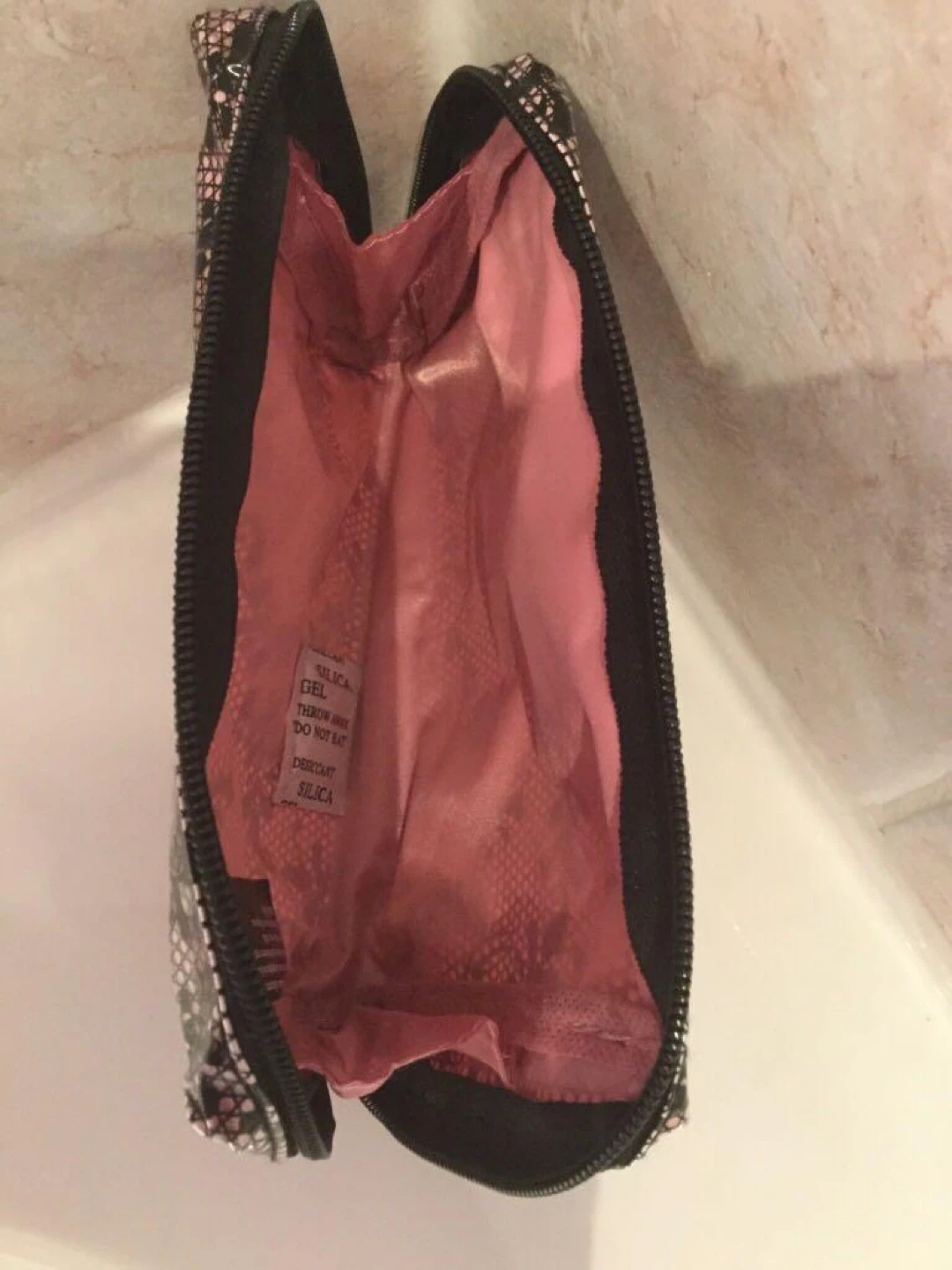 Avon Cosmetic Bag - photo 5