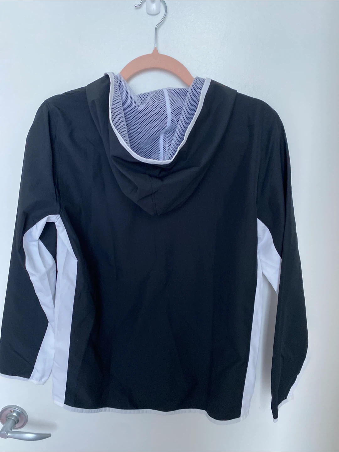 Under Armour Hooded Windbreaker Jacket - size S - photo 2