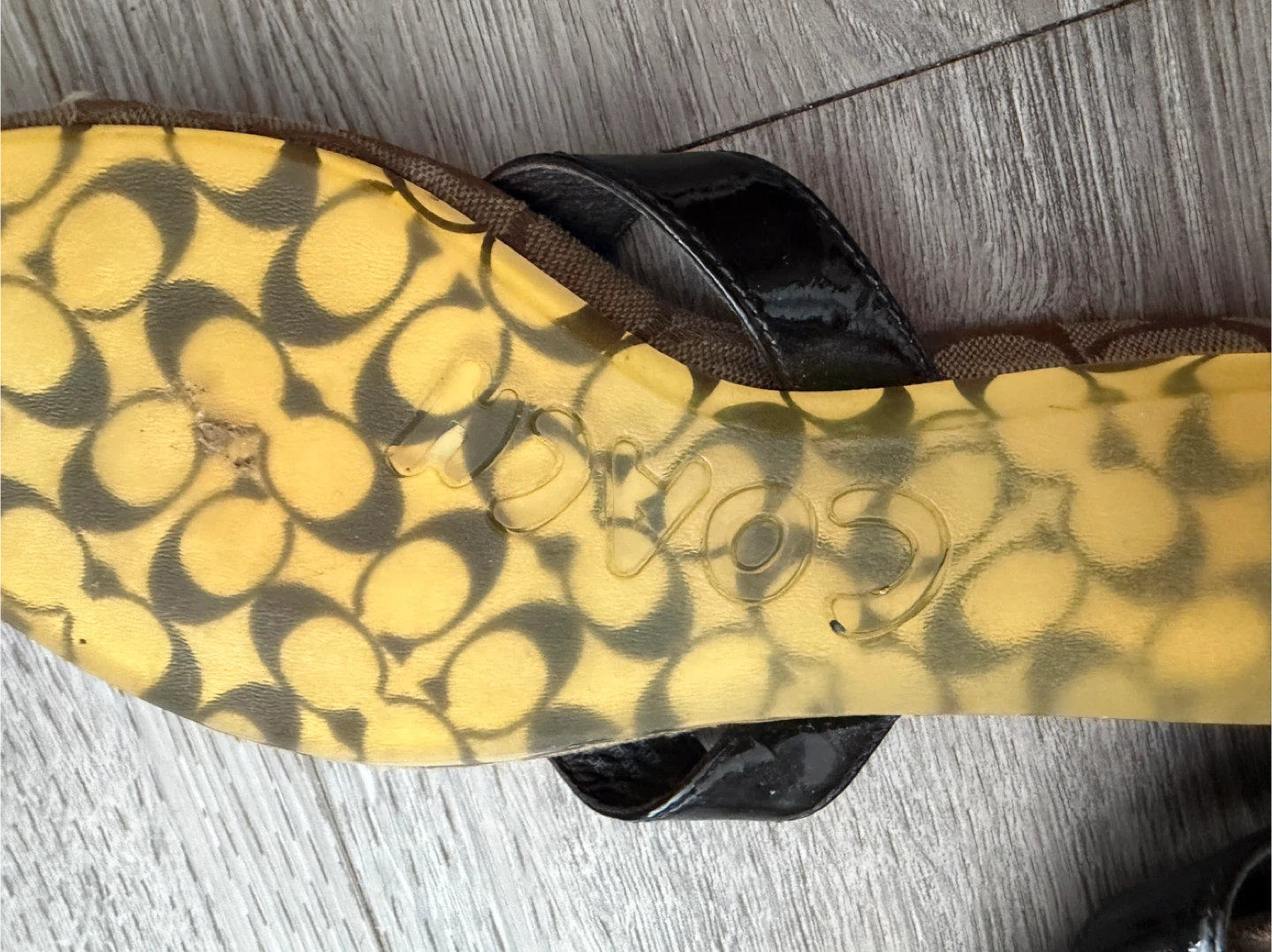 Women’s size 5 - Coach Flip Flops - photo 2