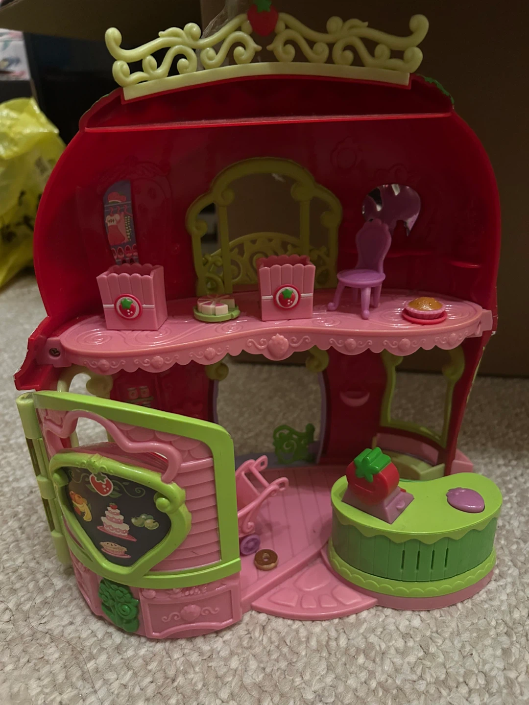 Strawberry Shortcake Berry Bitty Market Playset - photo 2