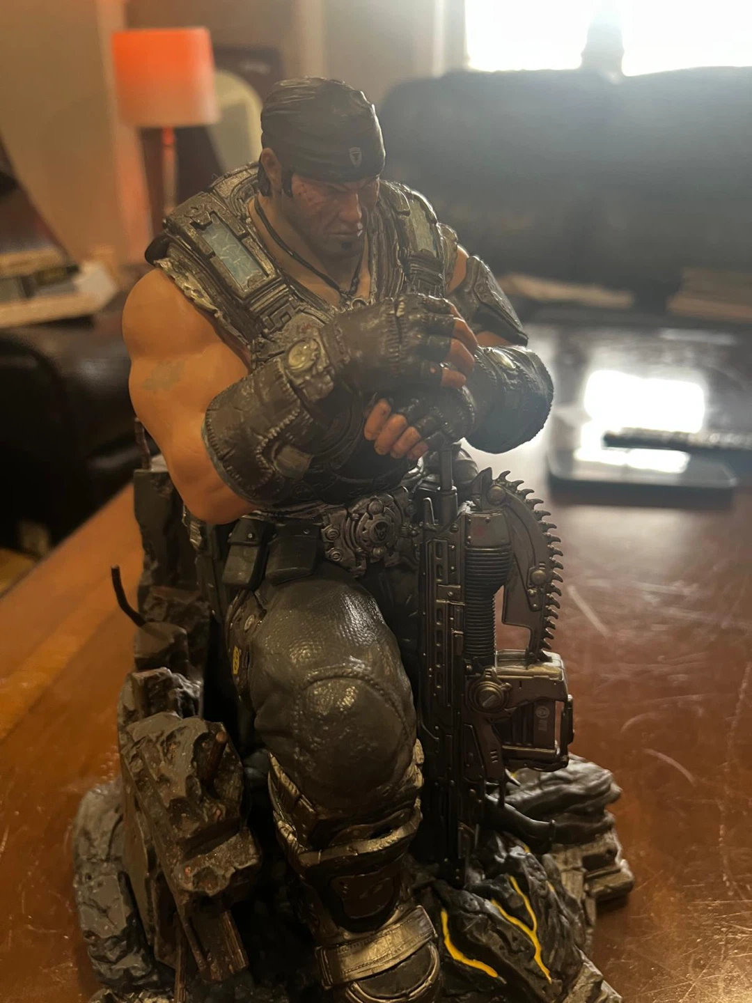 Gears of War Marcus Fenix Statue - photo 2