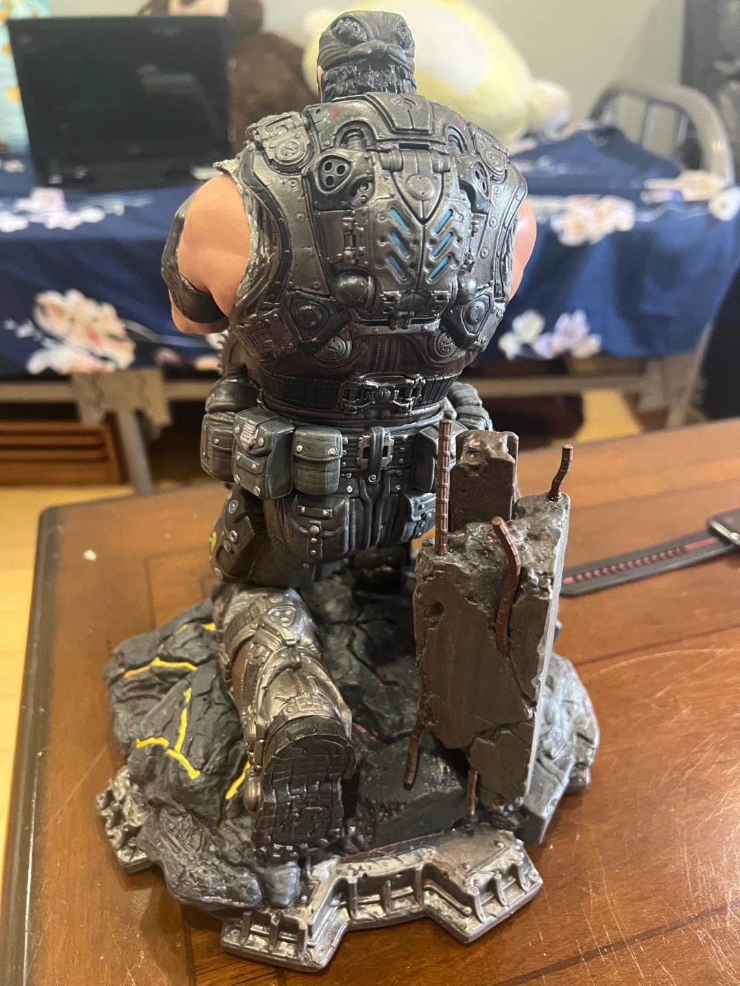 Gears of War Marcus Fenix Statue - photo 5