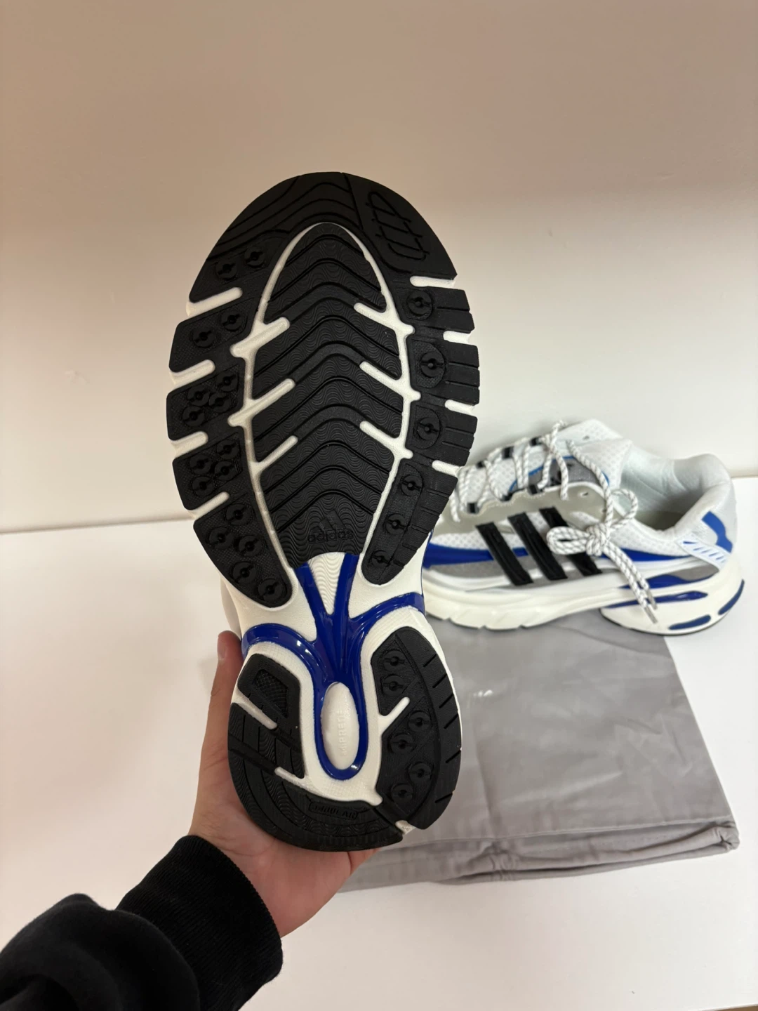 Adidas Response CL "Virginia" Sneakers - photo 3