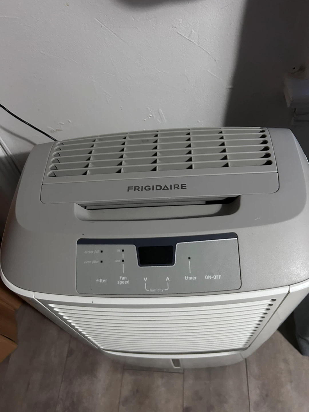 Frigidaire Dehumidifier - photo 2