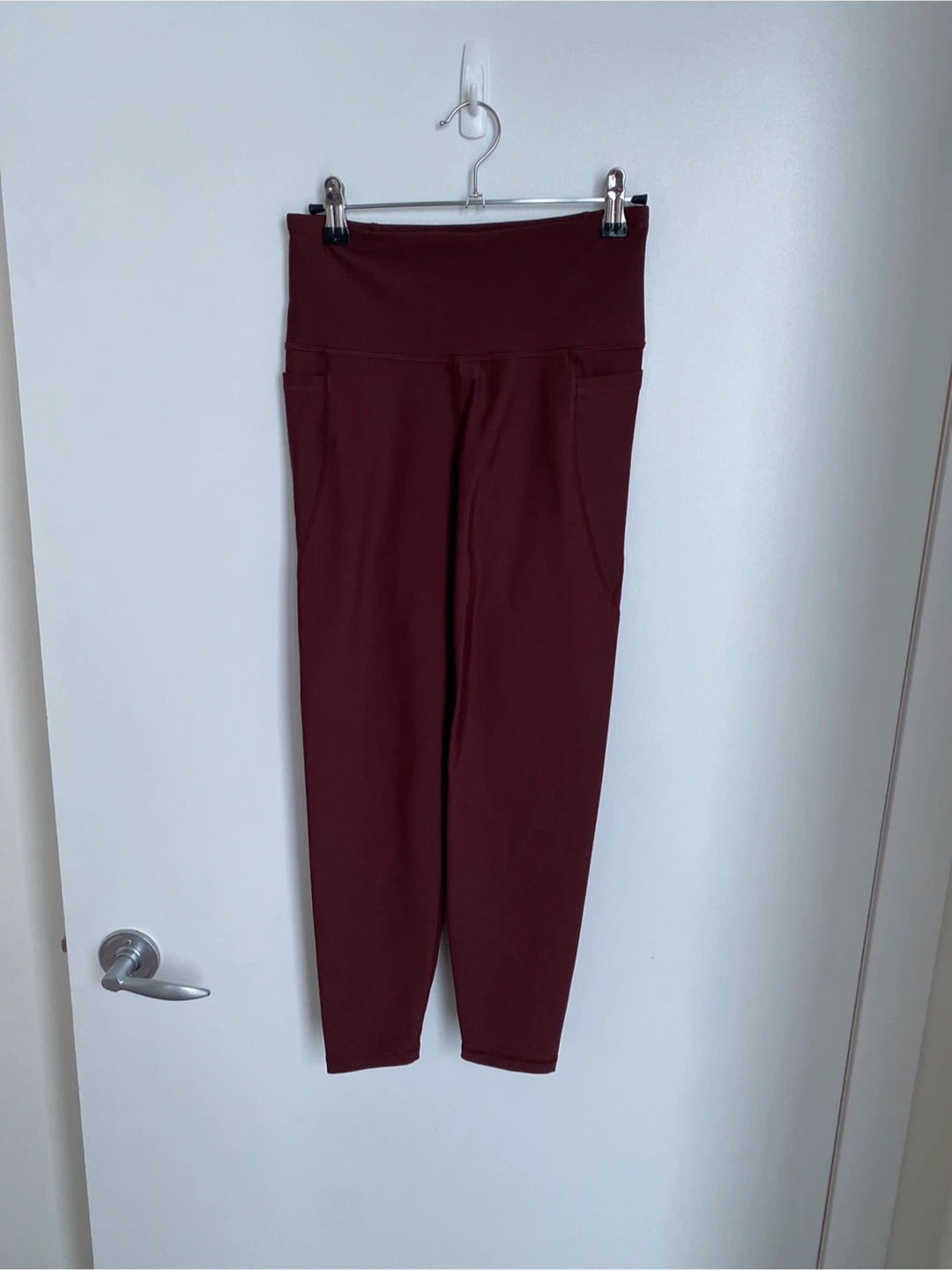 Old Navy - Maroon High-Waisted Leggings - size M