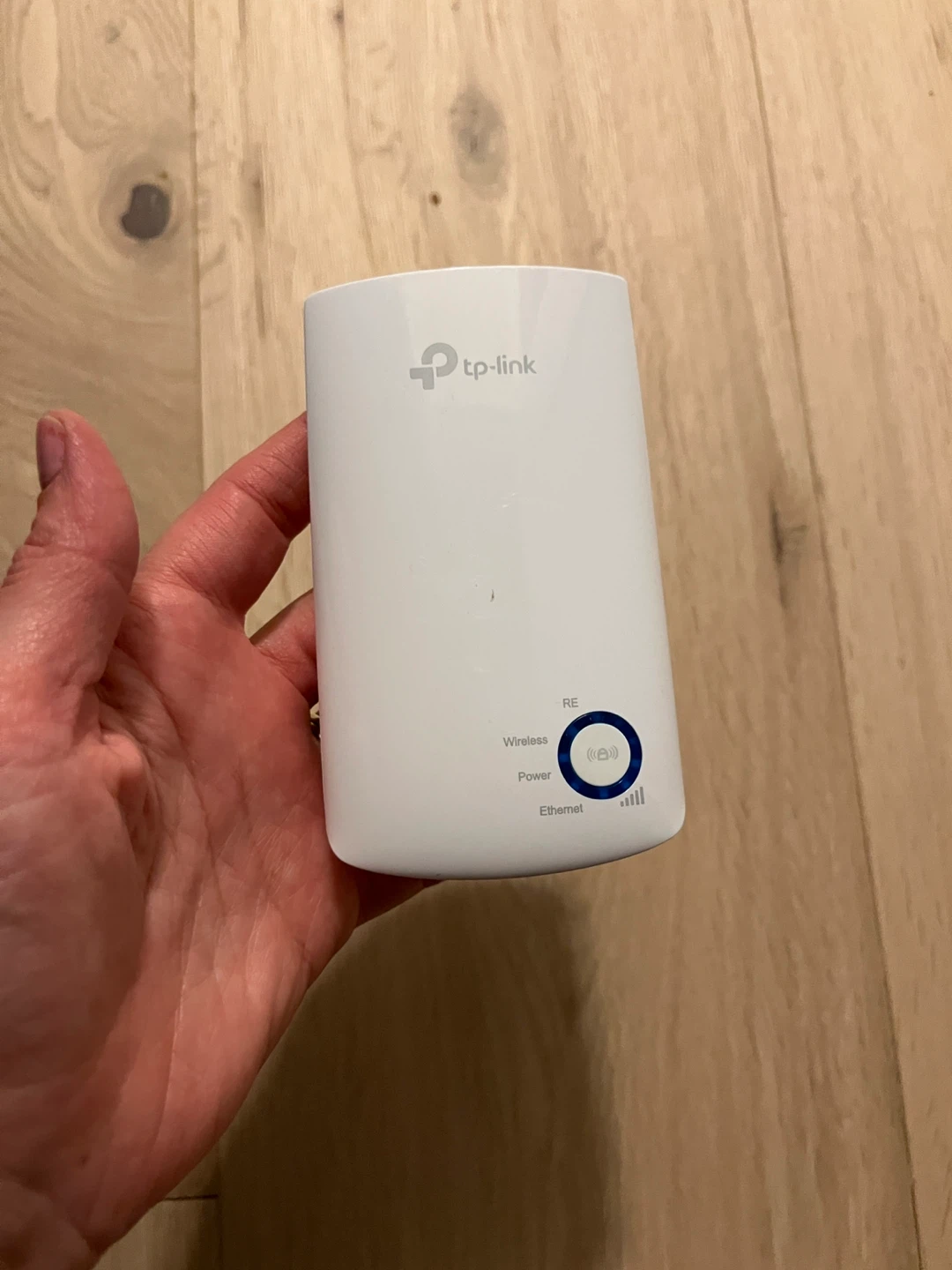 TP-Link N300 WiFi Extender TL-WA850RE - photo 2