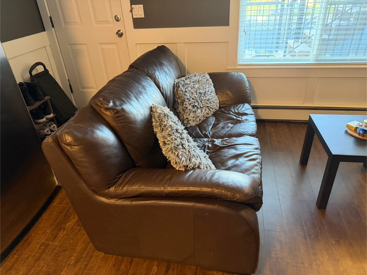 Free couch - photo 2