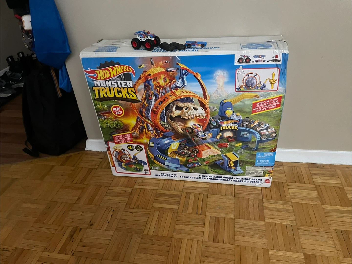 Hot Wheels Monster Trucks T-Rex Volcano Arena Playset