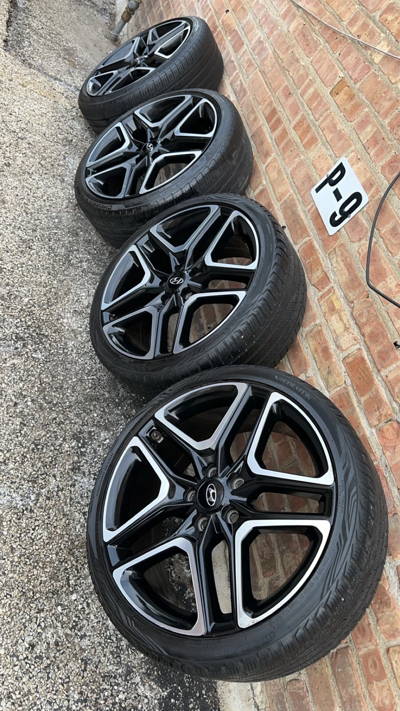 Set of 4 Hyundai OEM Alloy Wheels Rims Tires 19" Black Silver