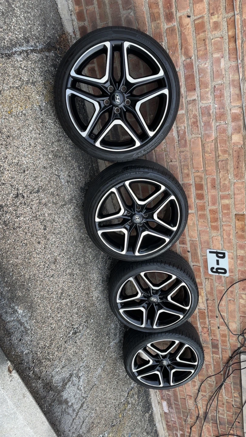 Set of 4 Hyundai OEM Alloy Wheels Rims Tires 19" Black Silver - photo 5