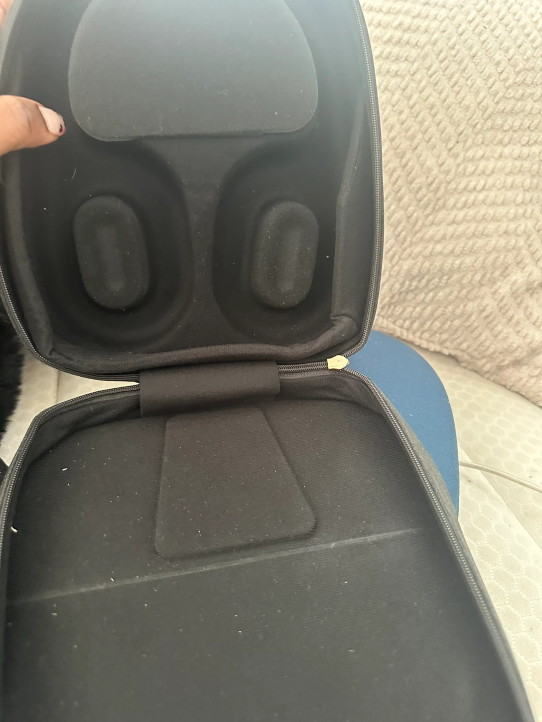 Hard Shell Carrying Case for Headphones - photo 2